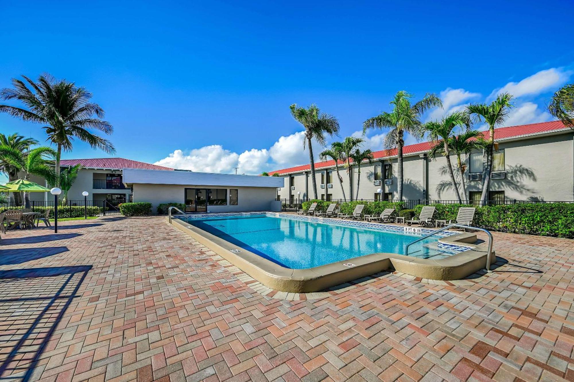 Quality Inn Fort Myers - Cape Coral Zewnętrze zdjęcie
