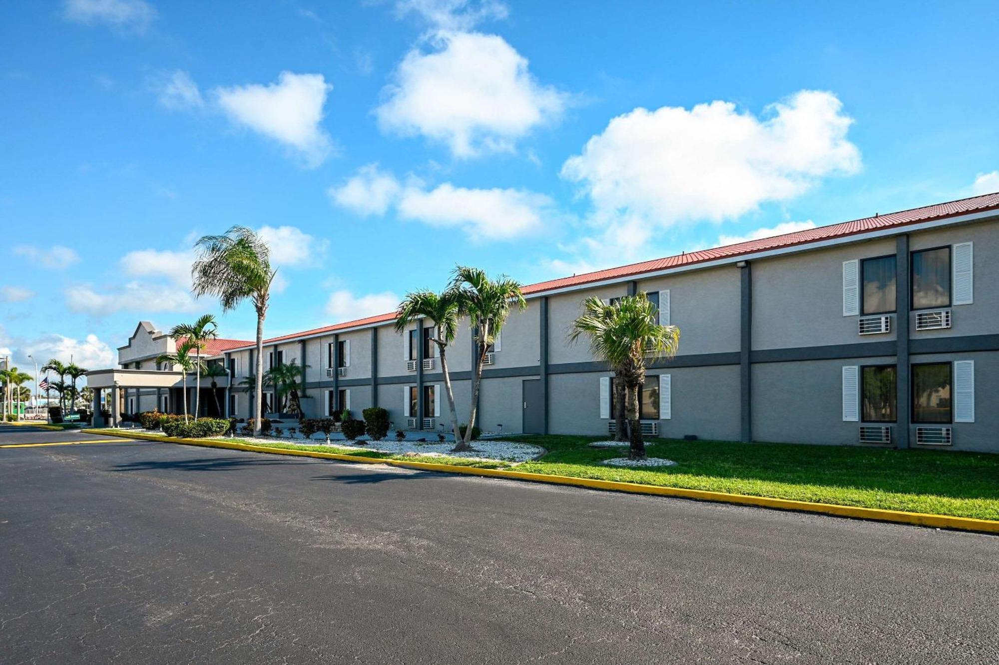 Quality Inn Fort Myers - Cape Coral Zewnętrze zdjęcie